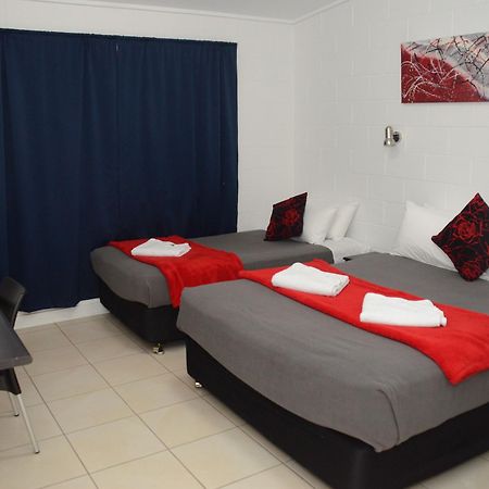 Capricorn Hotel Blackwater Buitenkant foto