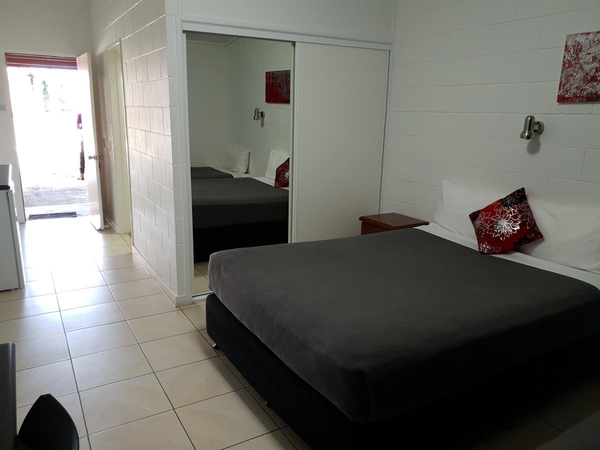 Capricorn Hotel Blackwater Buitenkant foto
