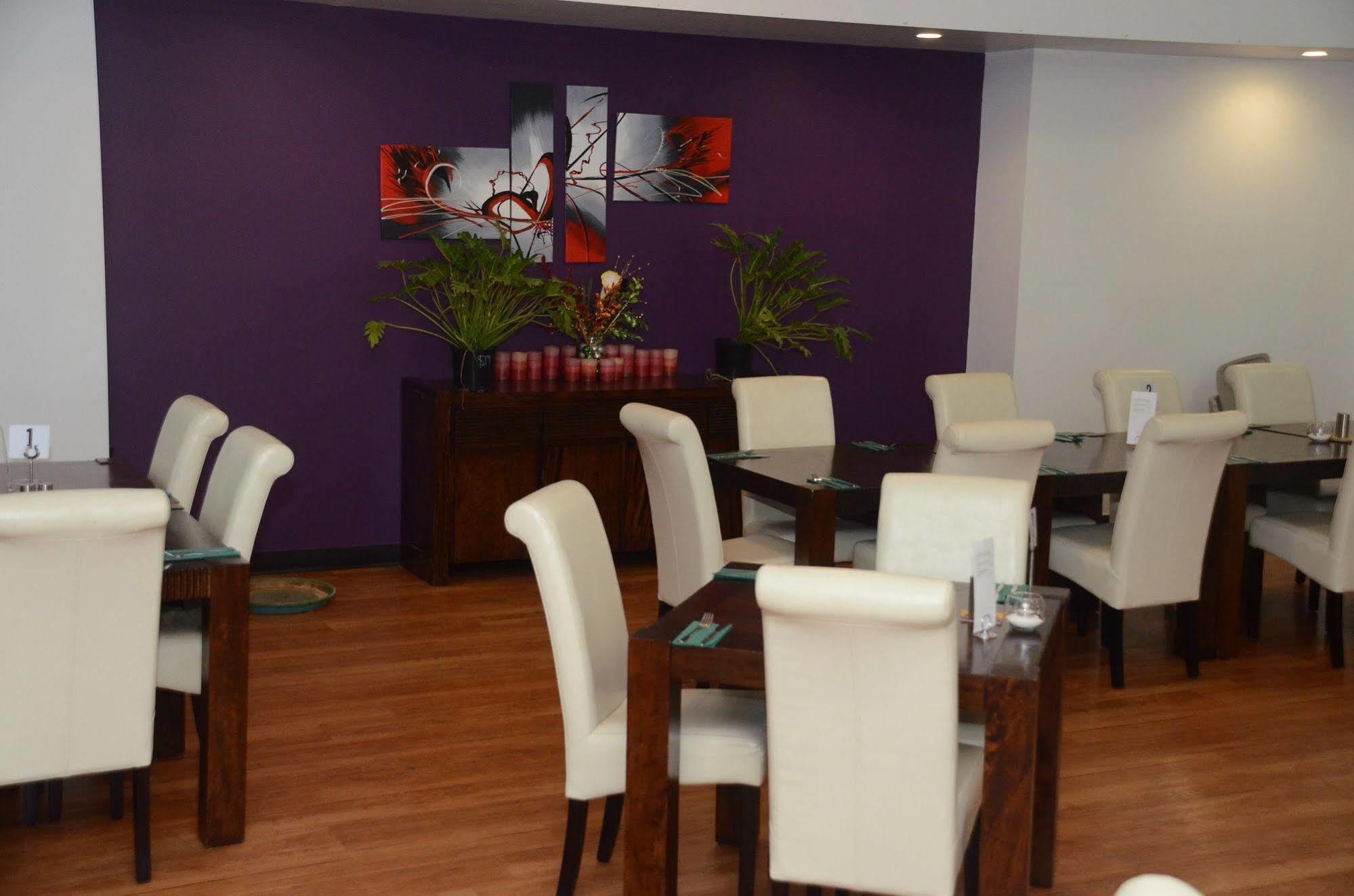 Capricorn Hotel Blackwater Buitenkant foto